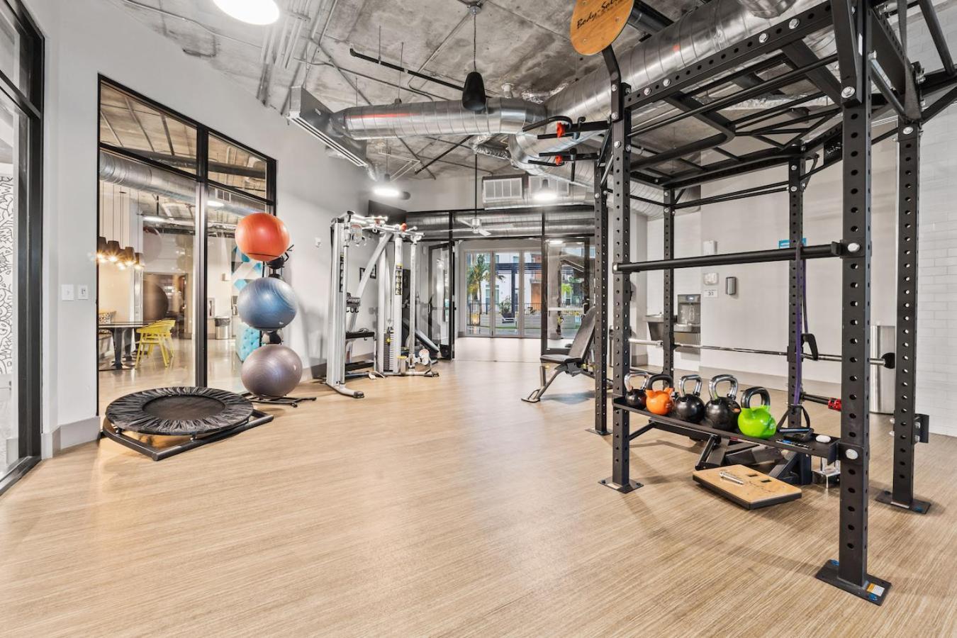 דירות סיינט פיטרסברג Tropical Field 1 Bed In Downtown With Free Parking מראה חיצוני תמונה