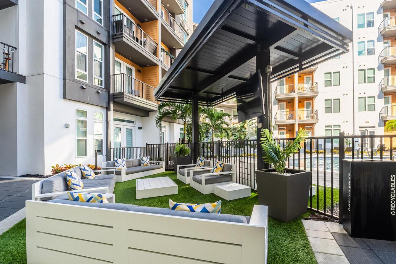 דירות סיינט פיטרסברג Tropical Field 1 Bed In Downtown With Free Parking מראה חיצוני תמונה