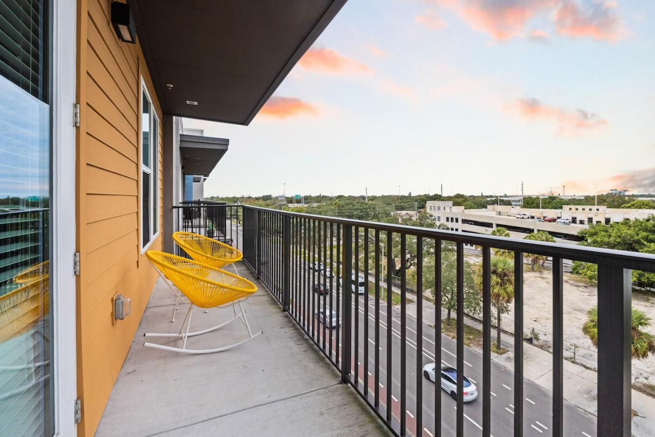 דירות סיינט פיטרסברג Tropical Field 1 Bed In Downtown With Free Parking מראה חיצוני תמונה