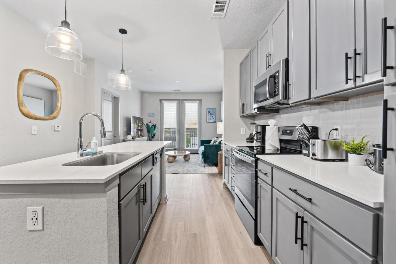 דירות סיינט פיטרסברג Tropical Field 1 Bed In Downtown With Free Parking מראה חיצוני תמונה