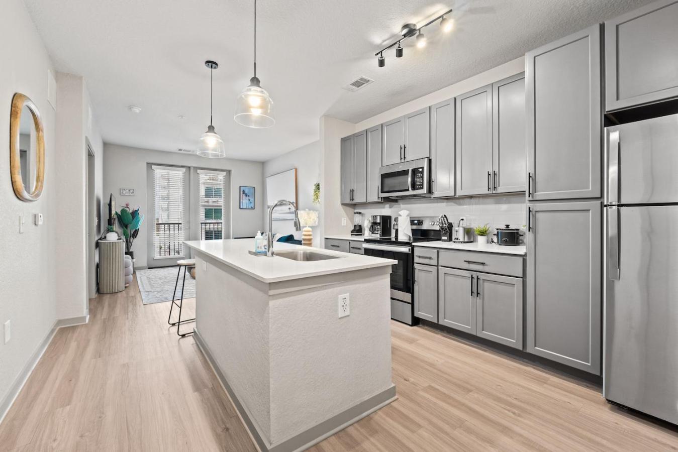 דירות סיינט פיטרסברג Tropical Field 1 Bed In Downtown With Free Parking מראה חיצוני תמונה